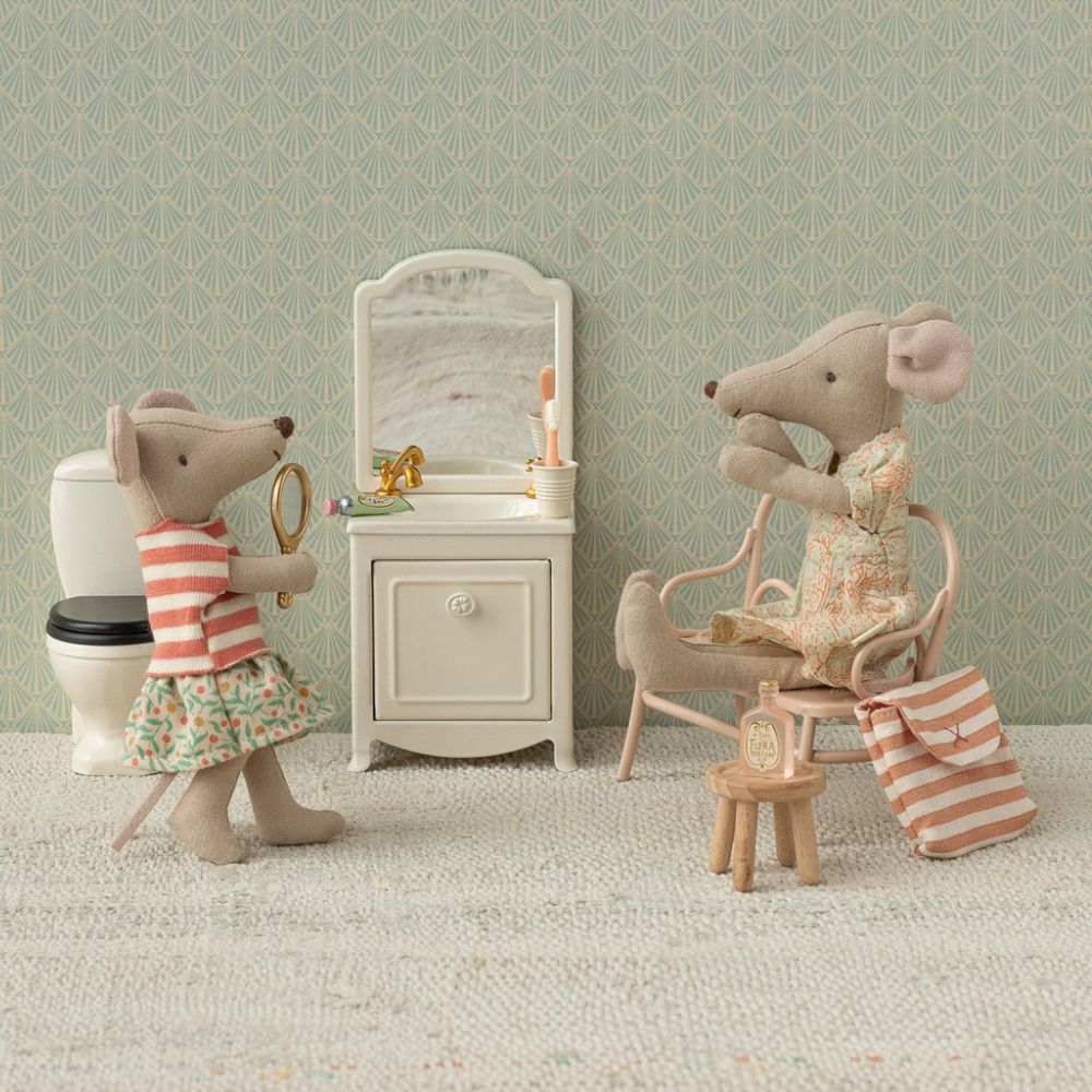 Maileg Toiletry Bag, Mouse