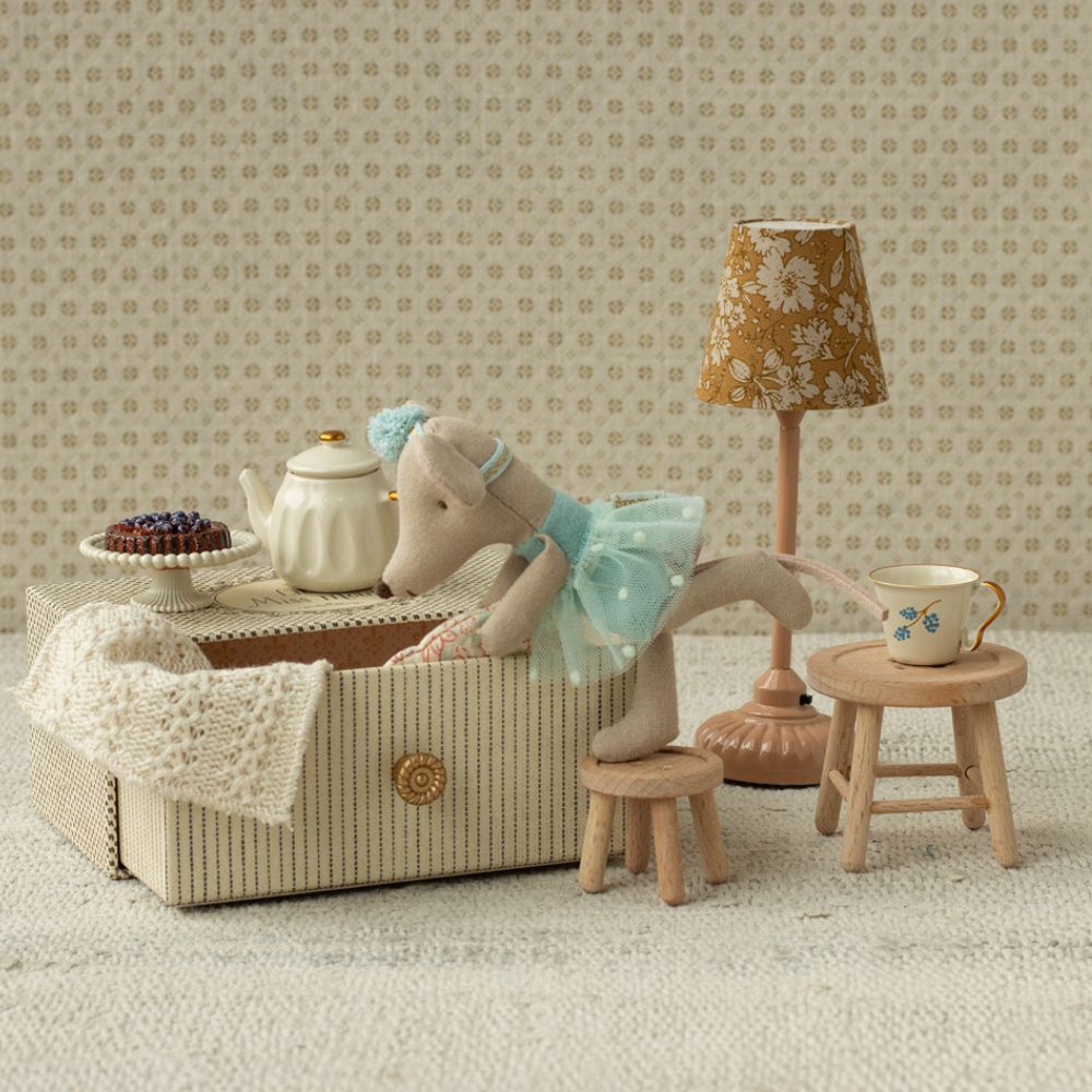 Maileg Dance Mouse In Daybed, Little Mouse 17-5104-00 1000 x 1000