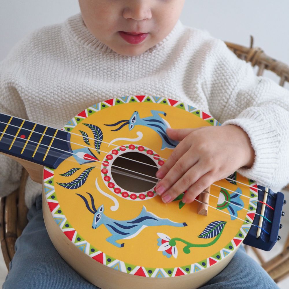 Wooden musical toy